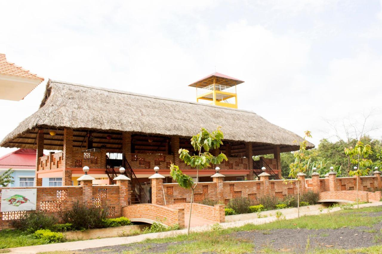 Nhà May Mắn Krông Nô - Đăk Nông Hotel Buon Kuop Exterior foto